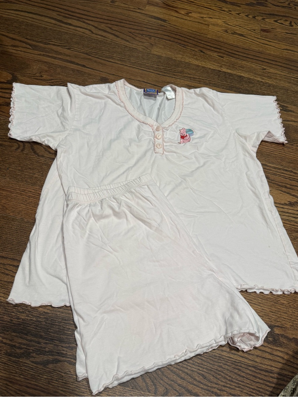 Disney Pooh Light Pink Short-Sleeve Pajama Set with Ruffles and Embroidery M - Picture 1 of 5